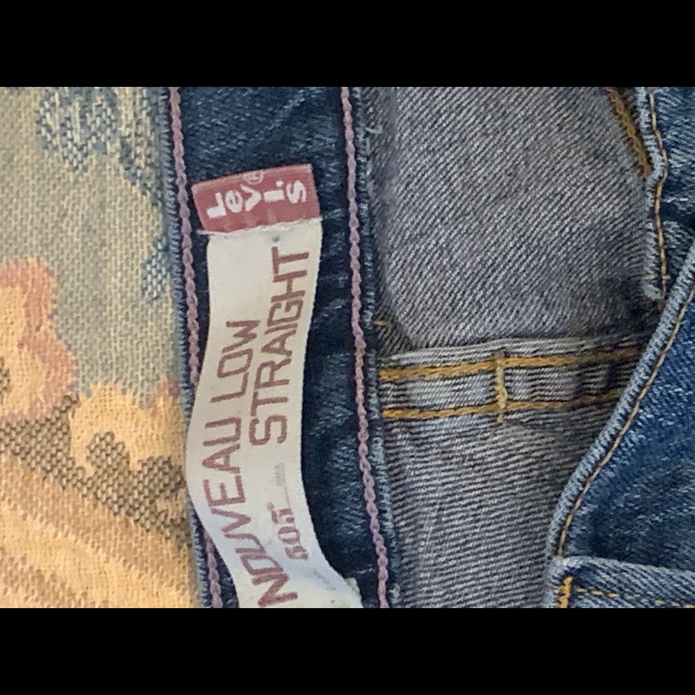 Levi’s cropped women’s jeans